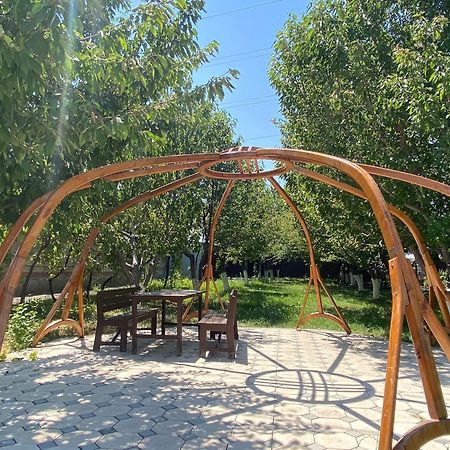 Sunny Hostel Osh Ngoại thất bức ảnh